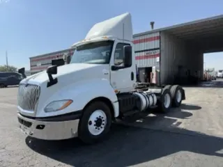 2019 NAVISTAR INTERNATIONAL LT625 DAYCAB T/A
