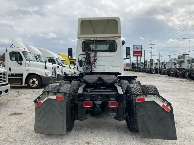 2020 NAVISTAR INTERNATIONAL LT625 DAYCAB T/A