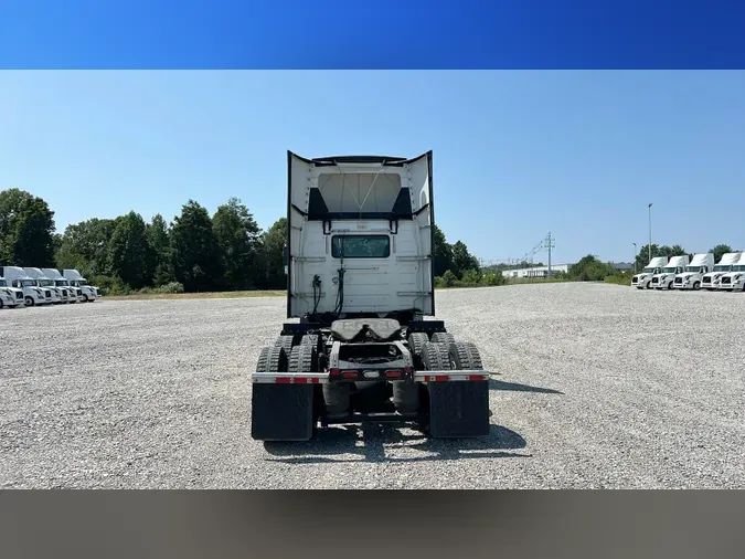 2017 Volvo VNL300