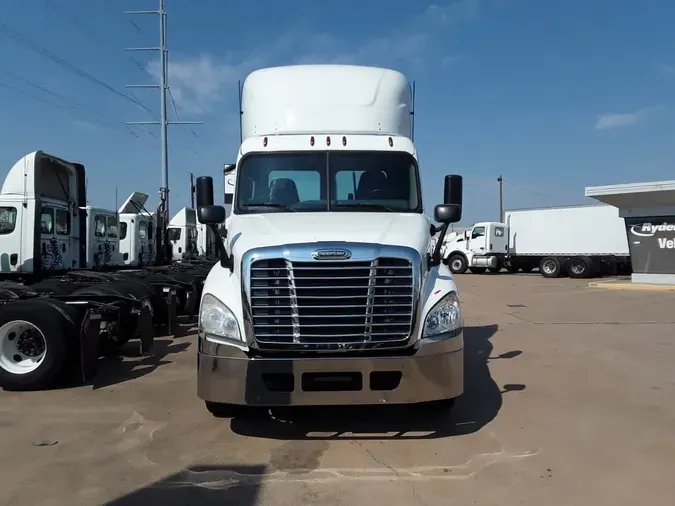 2017 FREIGHTLINER CASCADIA 125