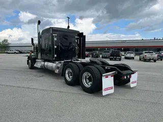 2025 Kenworth W900