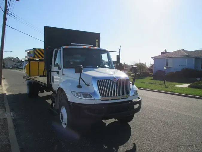 2016 INTERNATIONAL 4300