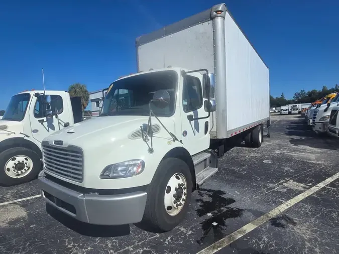 2018 FREIGHTLINER M2 106