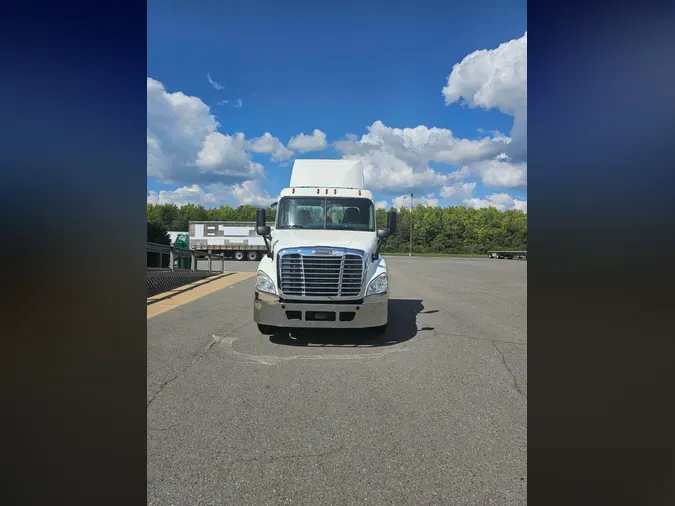 2018 FREIGHTLINER/MERCEDES CASCADIA 125