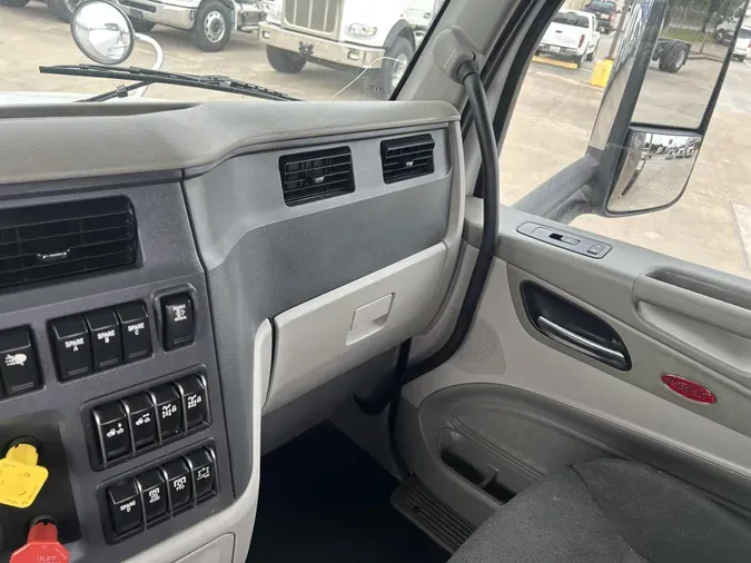 2020 Peterbilt 567