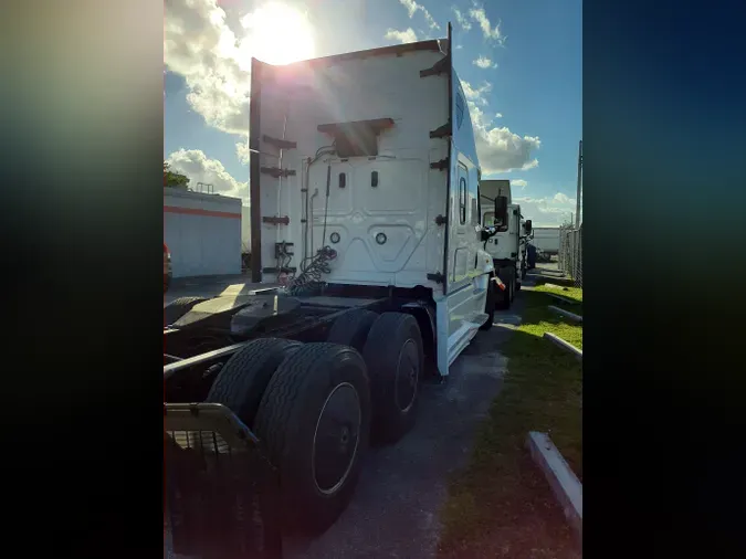 2019 FREIGHTLINER/MERCEDES CASCADIA 125