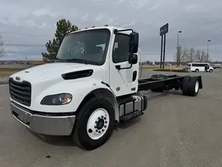 2025 Freightliner M2 106