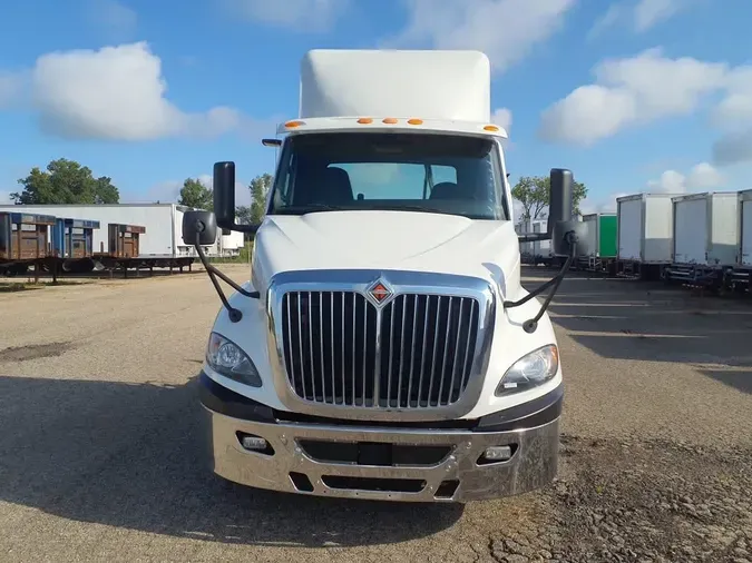 2019 NAVISTAR INTERNATIONAL RH613 DAYCAB S/A