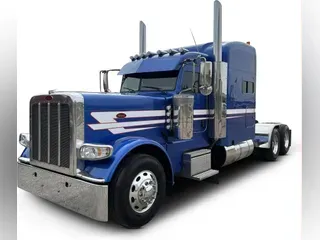 2023 Peterbilt 389