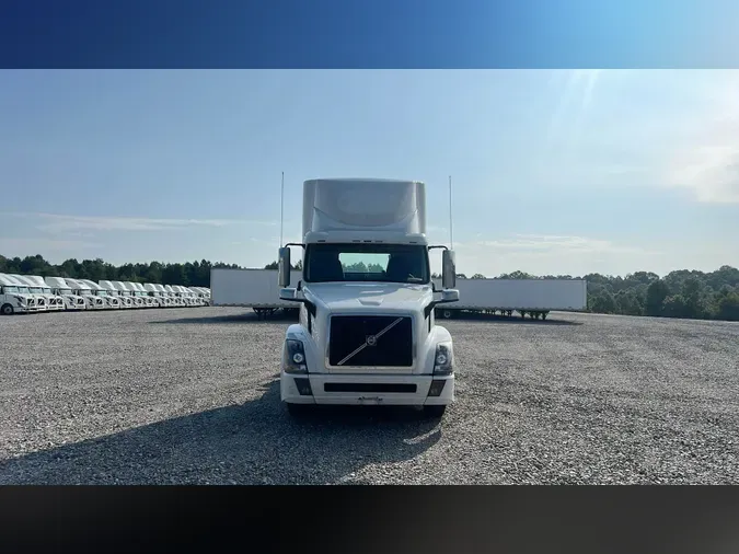 2017 Volvo VNL300