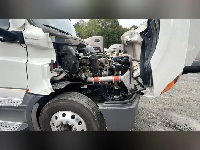 2022 Freightliner Cascadia 126