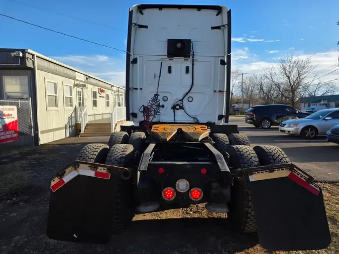 2020 FREIGHTLINER/MERCEDES CASCADIA 125