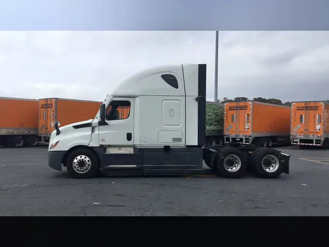 2022 Freightliner Cascadia 126