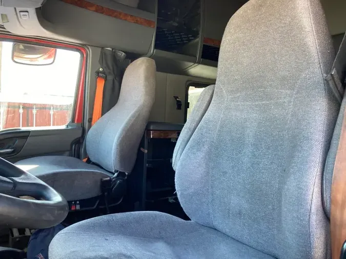 2020 NAVISTAR INTERNATIONAL LT625 SLPR CAB