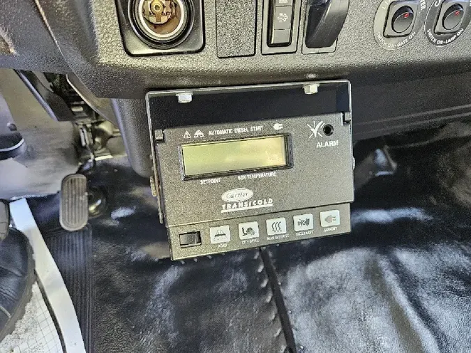 2015 HINO 338 Reefer