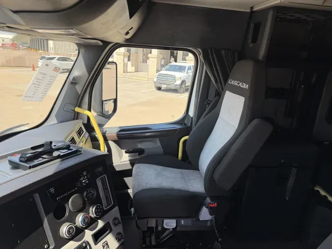 2021 Freightliner Cascadia