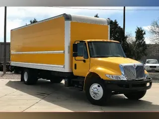 2018 International 4300 SBA 4X2