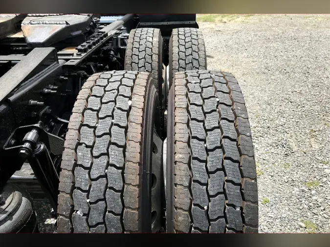 2022 INT LT625 6x4