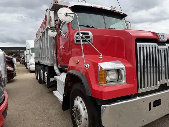 2016 WESTERN STAR 4700