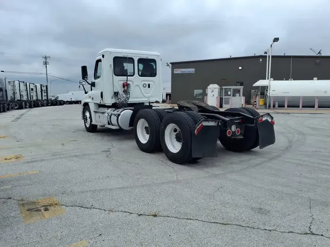 2019 FREIGHTLINER/MERCEDES CASCADIA 12521ccef714b7ad746c6d3bcab9be37d7f