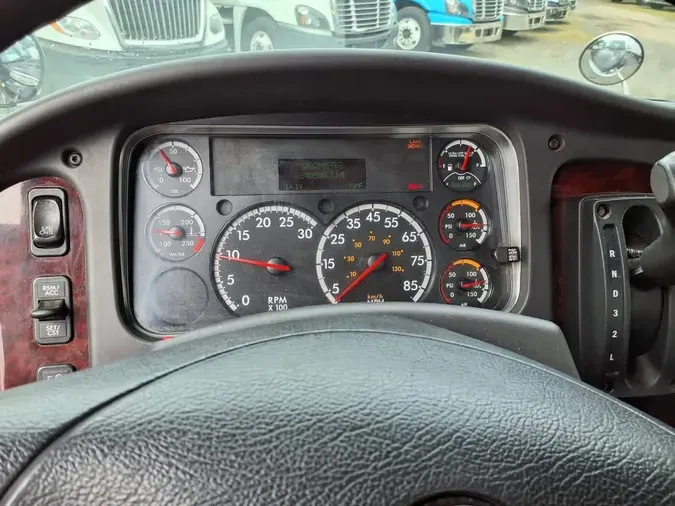 2020 FREIGHTLINER M2 106