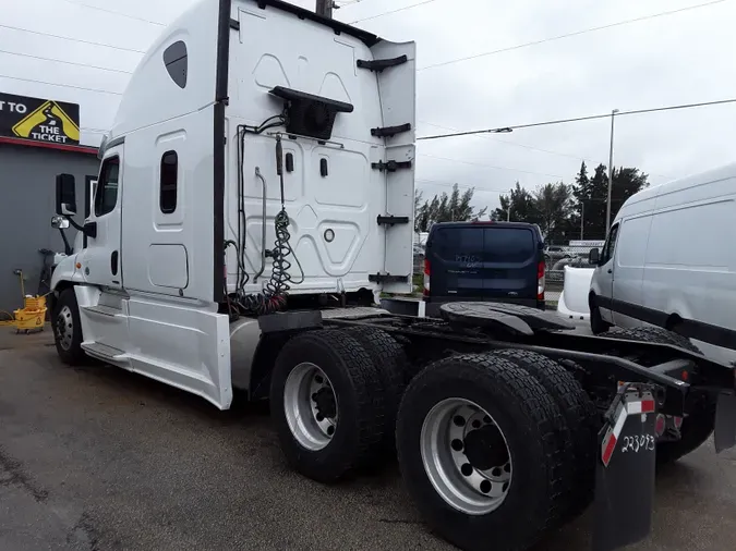 2018 FREIGHTLINER/MERCEDES CASCADIA 125