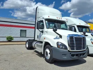 2020 FREIGHTLINER CASCADIA 125