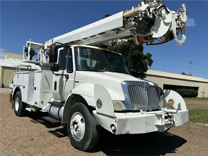 2011 ALTEC DM47BR