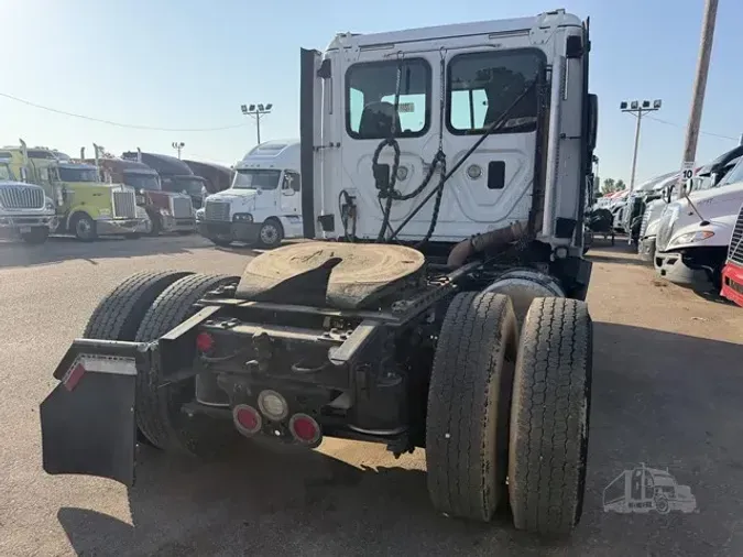 2016 FREIGHTLINER CASCADIA 12521d80ab646460f7717104c1ee0cc7b04