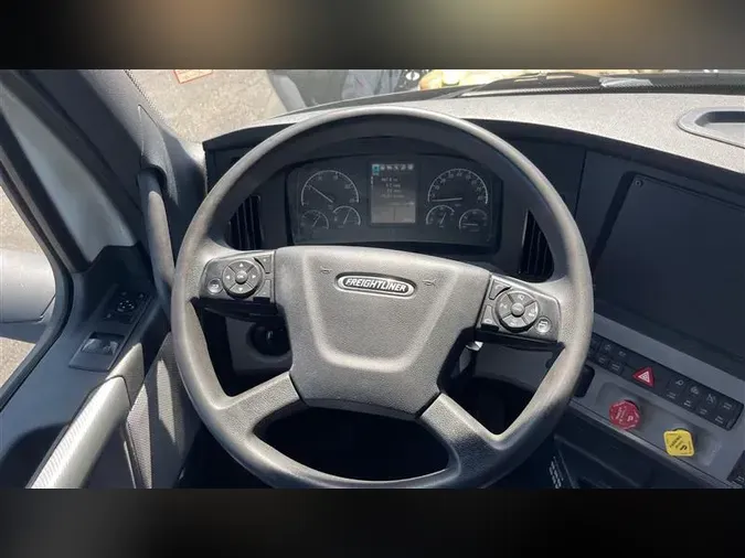 2021 FREIGHTLINER CA126