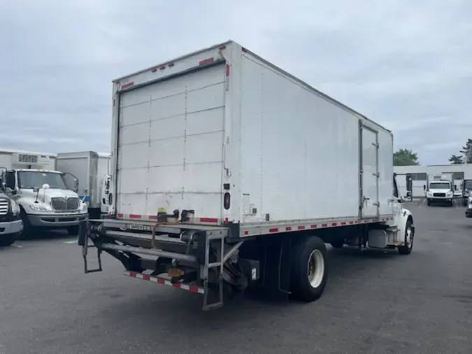2018 FREIGHTLINER M2 106