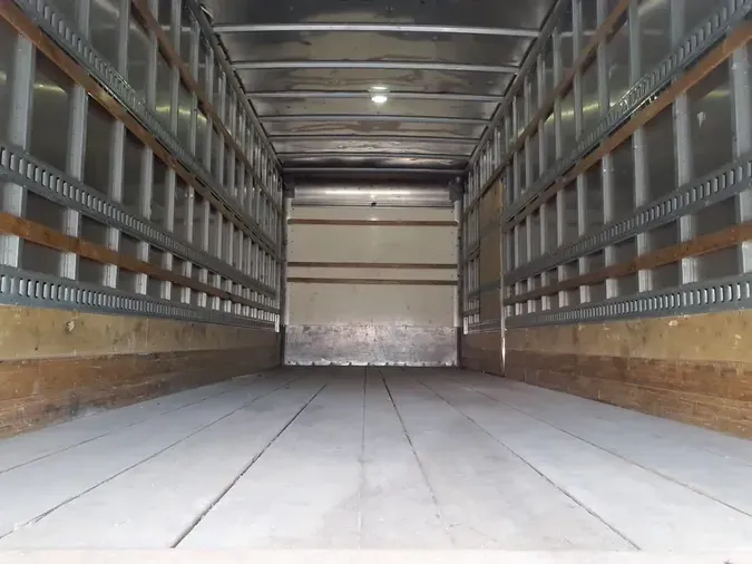 2018 FREIGHTLINER/MERCEDES M2 106