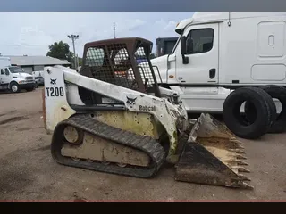 2005 BOBCAT T200
