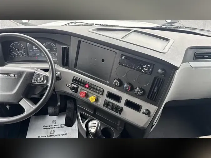 2021 FREIGHTLINER CA126