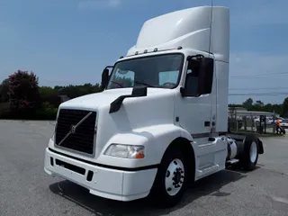 2016 Volvo VNM42TRACTOR