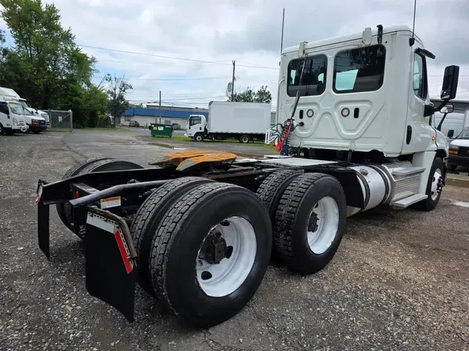2019 FREIGHTLINER CASCADIA 125