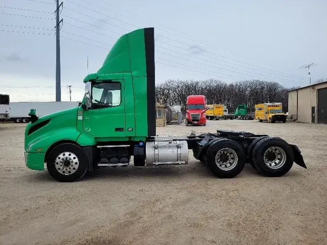 2020 Volvo VNL64300