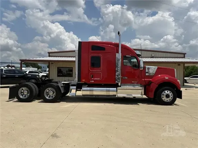 2020 KENWORTH W990