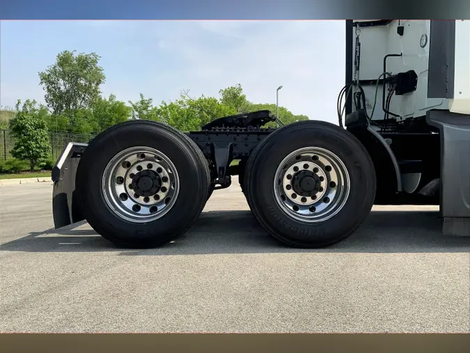 2022 INT LT625 6x4