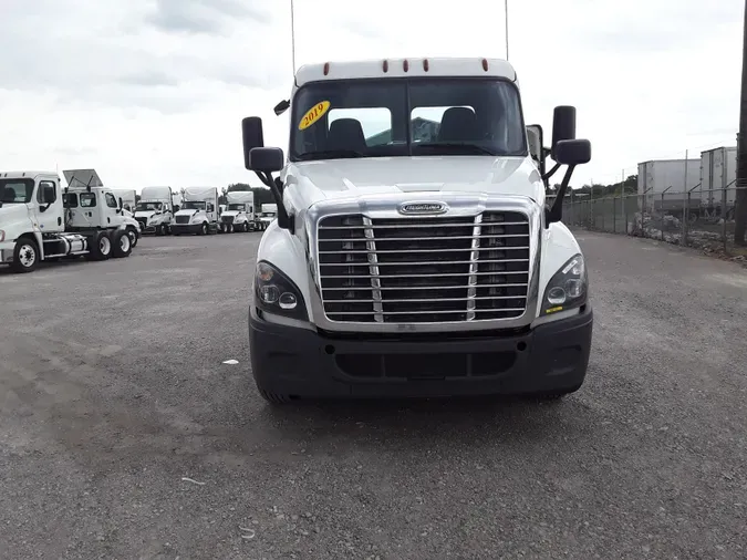 2019 FREIGHTLINER/MERCEDES CASCADIA 125