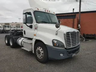 2016 Freightliner X12564ST