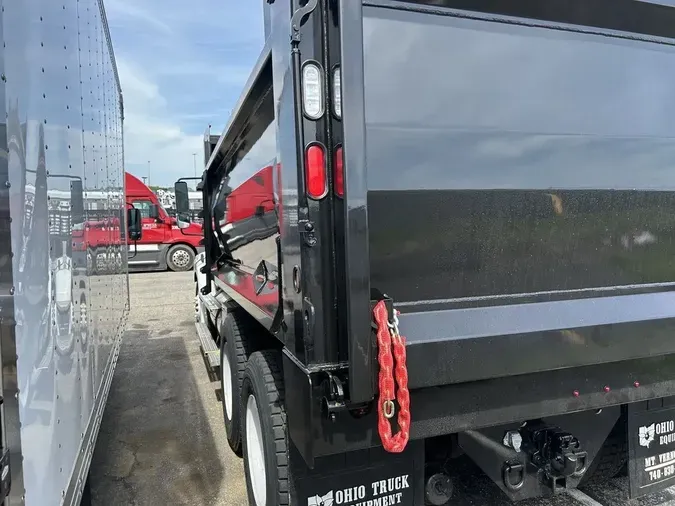 2013 Freightliner BUSINESS CLASS M2 112