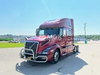 2023 VOLVO VNL64T860
