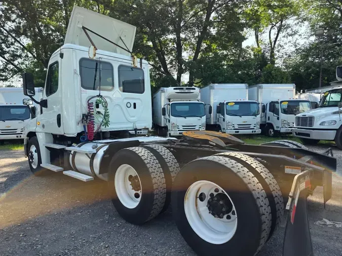 2019 FREIGHTLINER CASCADIA 125