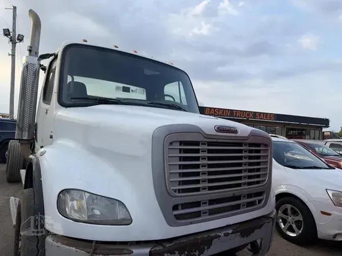 2007 FREIGHTLINER BUSINESS CLASS M2 106