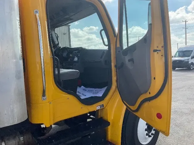 2019 Freightliner M2