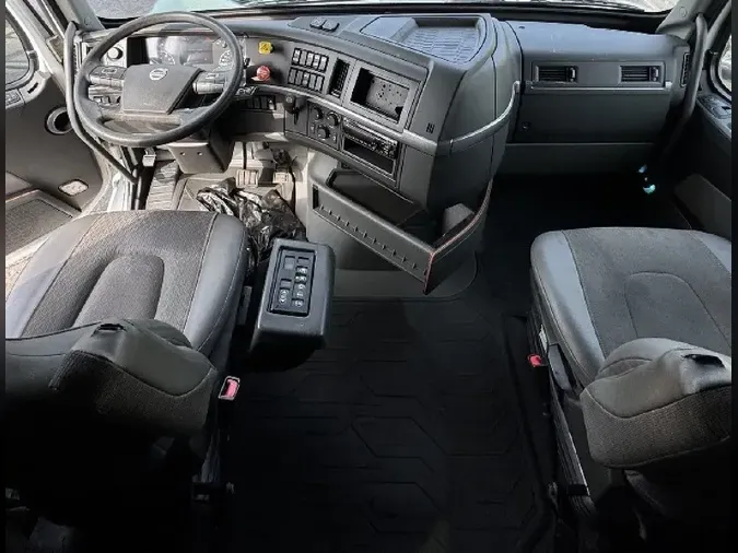 2020 VOLVO VNL64T76021f0986f12014d62604a1f744b6325ba