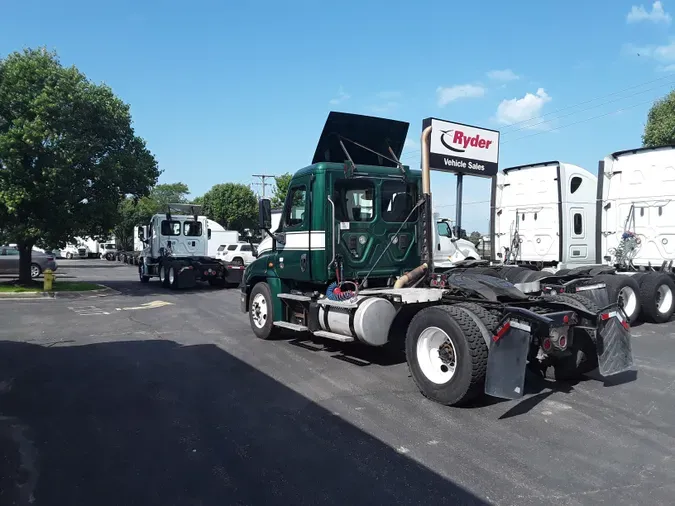 2016 FREIGHTLINER/MERCEDES CASCADIA 125