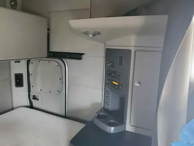 2021 PETERBILT 567