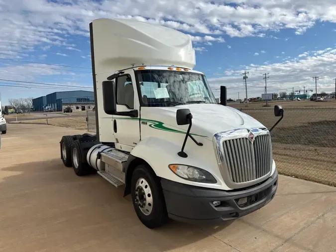 2020 NAVISTAR INTERNATIONAL RH613 DAYCAB T/A